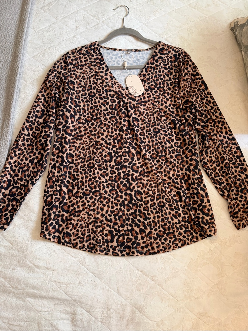 Women's Leopard Print V-Neck Long Sleeve Top - Brown/Black NWT size lg